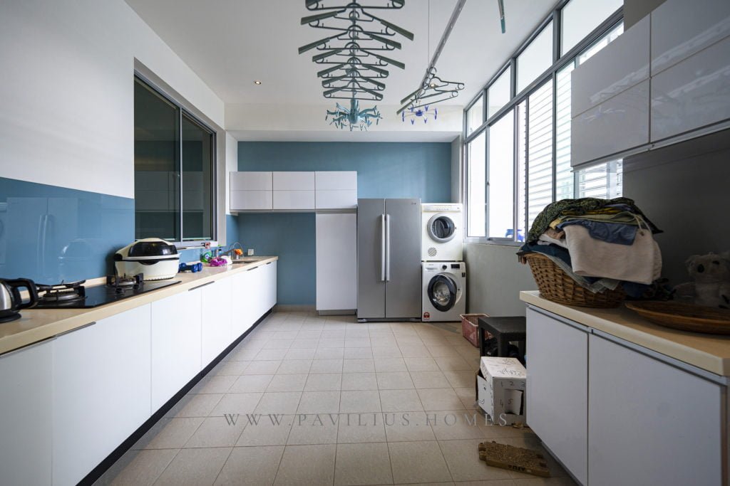 Infinity Beachfront Condo 3