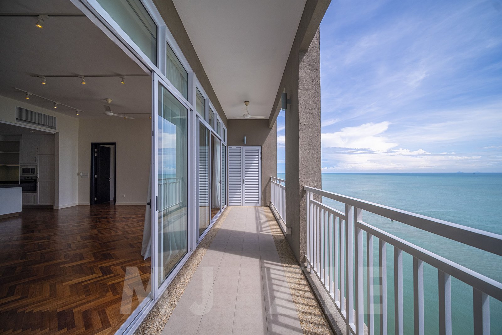 Andaman Quayside 270