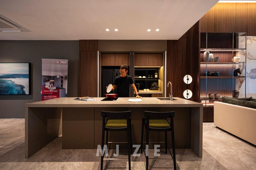 Hinai Heights - Showroom 16